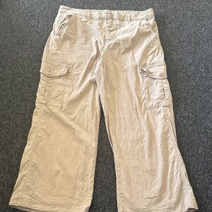 American Eagle Mid-Rise Baggy Wide Leg Khakis - 16